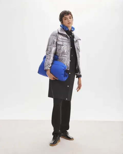 La campera puffer metalizada ya es un clásico. @pruneoficial La campera puffer metalizada ya es un clásico. @pruneoficial