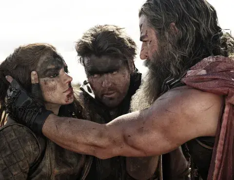 Anya y Chris debutan en el universo de Mad Max. Anya y Chris debutan en el universo de Mad Max.
