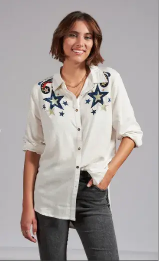 Camisa bordada, Santa Bohemia $82.000 Camisa bordada, Santa Bohemia $82.000