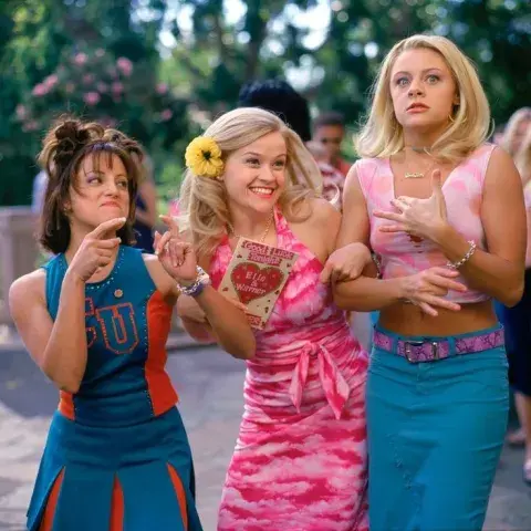 La precuela de Legalmente Rubia seguirá los pasos de Elle Woods durante su adolescencia. La precuela de Legalmente Rubia seguirá los pasos de Elle Woods durante su adolescencia.