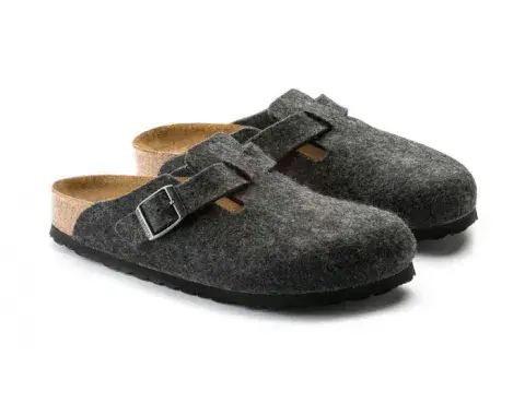 Los zuecos de Juliana, sus aliados para los días de frío (Birkenstock, $180.999) Los zuecos de Juliana, sus aliados para los días de frío (Birkenstock, $180.999)