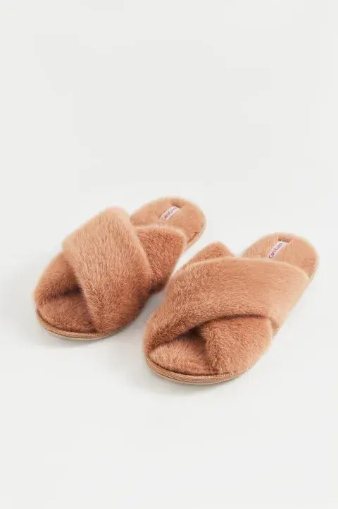 Este diseño abierto de Caro Cuore es peludito, efecto furry, y en color caramelo. @carocuoreoficial Este diseño abierto de Caro Cuore es peludito, efecto furry, y en color caramelo. @carocuoreoficial
