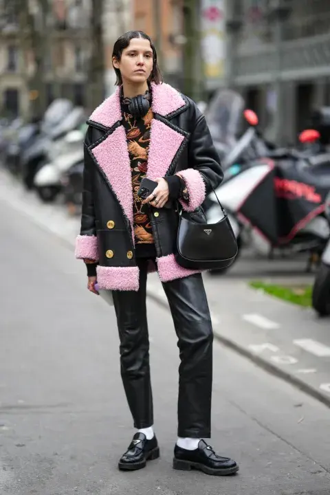 Look de invierno ondero. Itmes de tendencia: gamulán, medias y mocasines. Un look que no falla. Look de invierno ondero. Itmes de tendencia: gamulán, medias y mocasines. Un look que no falla.