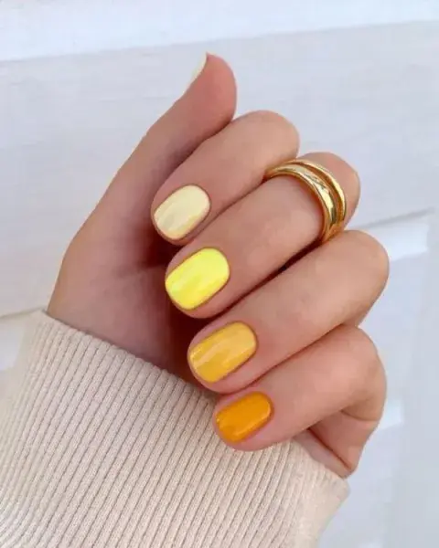 De pastel a amarillo huevo, jugás con el degradé de diferentes amarillos. De pastel a amarillo huevo, jugás con el degradé de diferentes amarillos.