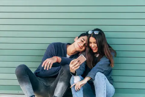 Una gran prueba de amistad: El momento en que alguna de las partes comienza a tener una relación con otra persona Una gran prueba de amistad: El momento en que alguna de las partes comienza a tener una relación con otra persona