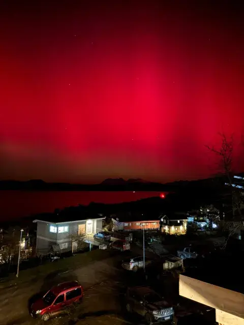 Aurora austral en Tierra del Fuego, Argentina, el 10 de mayo de 2024. Aurora austral en Tierra del Fuego, Argentina, el 10 de mayo de 2024.