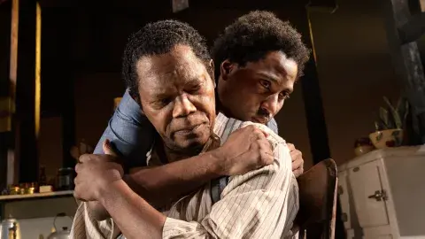 Samuel L. Jackson y John David Washington en la obra de Broadway, The Piano Lesson. Samuel L. Jackson y John David Washington en la obra de Broadway, The Piano Lesson.