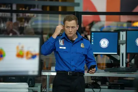 Carry-On, con Taron Egerton, nueva película de Netflix. Carry-On, con Taron Egerton, nueva película de Netflix.