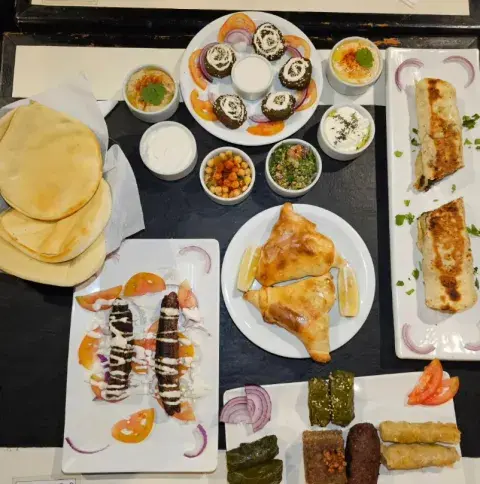 Baba Ganoush Comida Egipcia ofrece picadas para compartir Baba Ganoush Comida Egipcia ofrece picadas para compartir