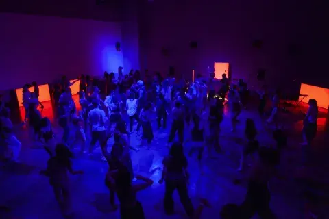 Ecstatic dance: bailar hasta que los prejuicios se vayan. Ecstatic dance: bailar hasta que los prejuicios se vayan.