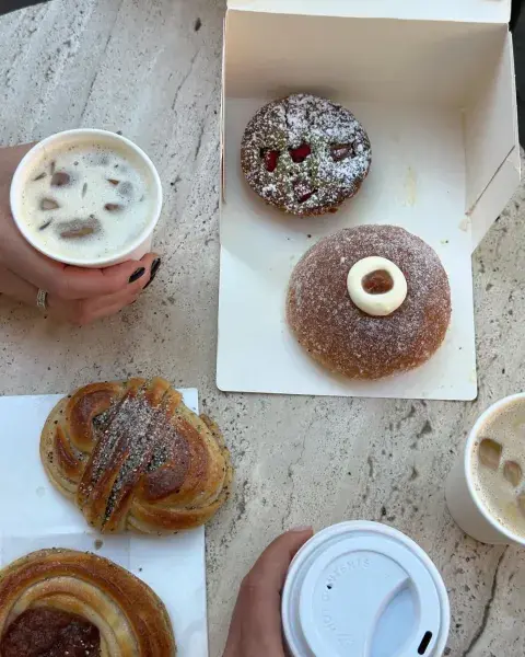 Típica pastelería danesa: otro de los descubrimientos del viaje de Juliana Awada. Típica pastelería danesa: otro de los descubrimientos del viaje de Juliana Awada.
