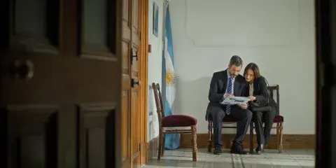 La perseverancia de los padres es el motor de esta historia. La perseverancia de los padres es el motor de esta historia.