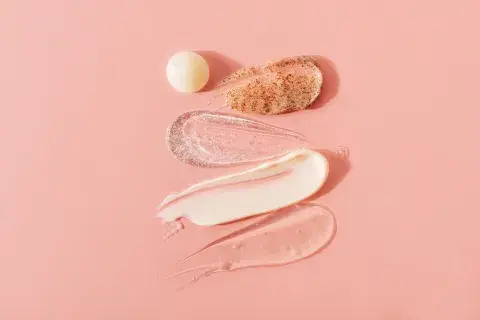 Dentro de la cosmética, hay diferentes tipos de exfoliantes. Dentro de la cosmética, hay diferentes tipos de exfoliantes.