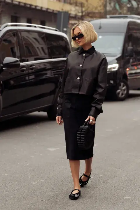 Un look mas naiif que las ballerinas con tachas rockean un poco. 