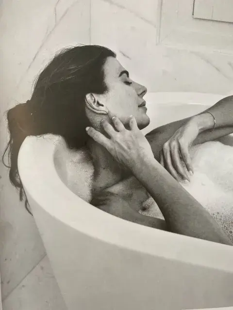 El ritual de bienestar de Juliana Awada: baños de inmersión con esencias. El ritual de bienestar de Juliana Awada: baños de inmersión con esencias.