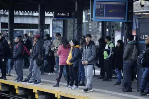 La Fraternidad anunció que llevará adelante un paro total en los servicios ferroviarios el próximo 4 de junio La Fraternidad anunció que llevará adelante un paro total en los servicios ferroviarios el próximo 4 de junio