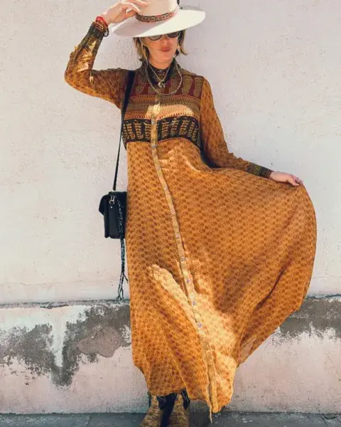 Los vestidos largos de manga larga están muy de moda para esta temporada otoño-invierno 2024.