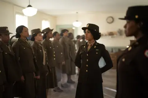 Kerry Washington en The Six Triple Eight, nueva película de Netflix. Kerry Washington en The Six Triple Eight, nueva película de Netflix.