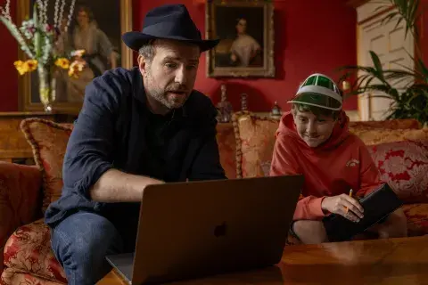 La cuarta temporada de Trying estrena durante mayo. La cuarta temporada de Trying estrena durante mayo.