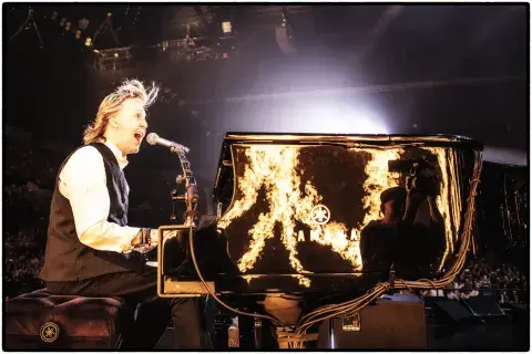 Paul McCartney en su gira Got Back en Australia. Paul McCartney en su gira Got Back en Australia.