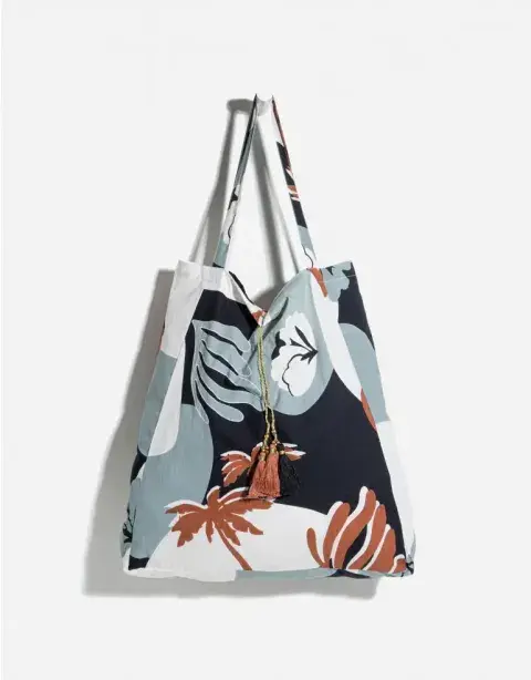 En tela estampada. Este diseño es de @isadorastyle. En tela estampada. Este diseño es de @isadorastyle.