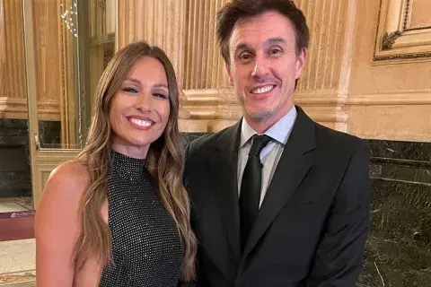 La modelo y conductora pisó la alfombra roja con un diseño que se llevó todas las miradas La modelo y conductora pisó la alfombra roja con un diseño que se llevó todas las miradas