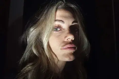 La actriz e influencer decidió hacerse un nuevo estilismo beauty que tuvo como protagonista su color de pelo La actriz e influencer decidió hacerse un nuevo estilismo beauty que tuvo como protagonista su color de pelo