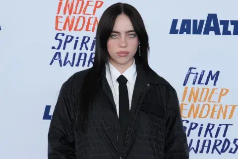 Billie Eilish habló sobre vínculos y de ghosting. Billie Eilish habló sobre vínculos y de ghosting.