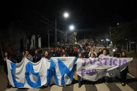 Los vecinos de 9 de Julio pidieron justicia y la aparición de Loan. Los vecinos de 9 de Julio pidieron justicia y la aparición de Loan.