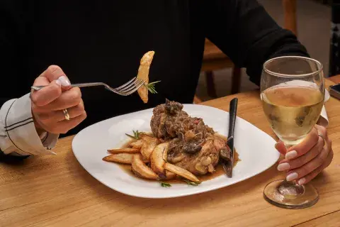 comer-la_fonte_doro.jpg comer-la_fonte_doro.jpg