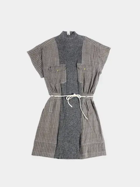 Vestido de lanilla, de la última colección de García Bello. Vestido de lanilla, de la última colección de García Bello.