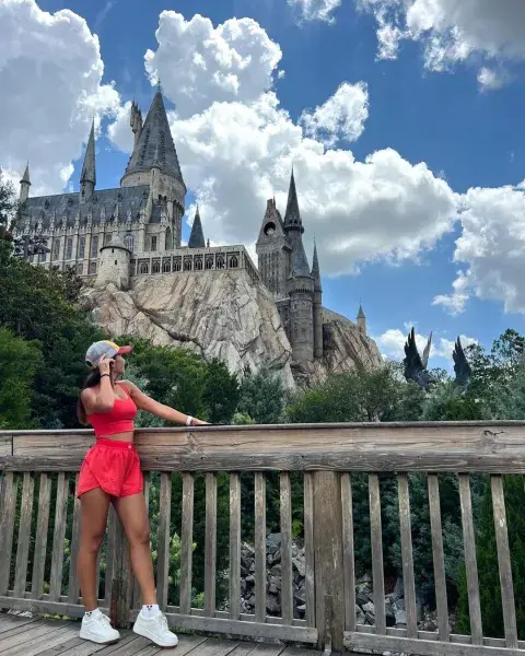 Antonela Roccuzzo en Universal Studios.