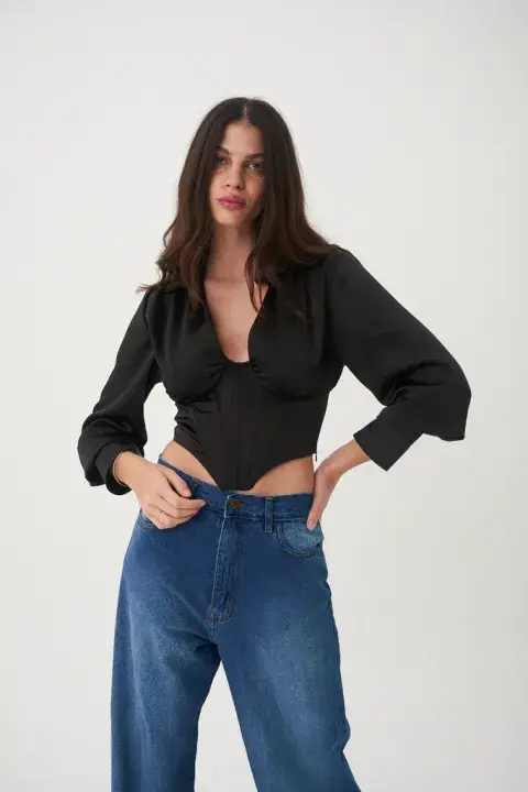 De manga larga, perfecto para los días más fríos. Lo conseguís en @iman_official De manga larga, perfecto para los días más fríos. Lo conseguís en @iman_official