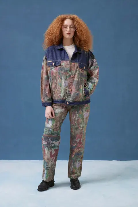 Limay Denim tiene todo tipo de prendas, pero su fuerte son los jeans. Limay Denim tiene todo tipo de prendas, pero su fuerte son los jeans.