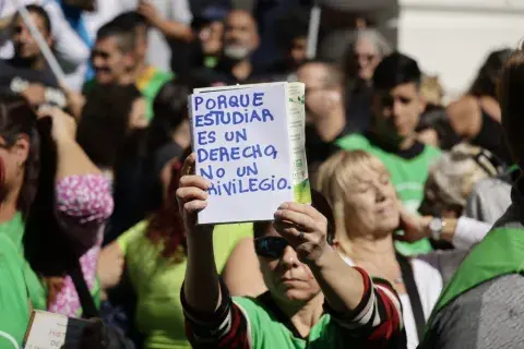 marcha-univ-1.jpg marcha-univ-1.jpg