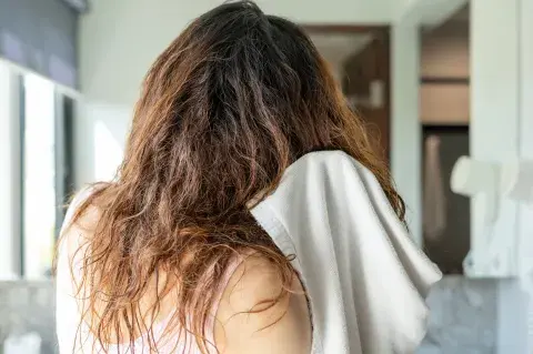 El método ASA: un paso a paso para lavar pelo dañado. El método ASA: un paso a paso para lavar pelo dañado.
