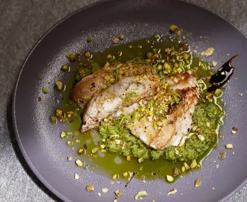 Salmón, uno de los platos destacados de Savvy. Salmón, uno de los platos destacados de Savvy.