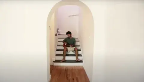 La arquitectura de la casa se puede ver en el video clip Vida de rico La arquitectura de la casa se puede ver en el video clip Vida de rico
