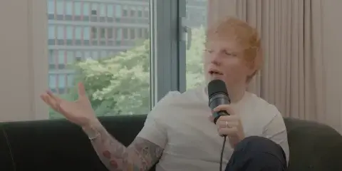 Ed Sheeran durante el capítulo de streaming en el que hizo la sorprendente revelación Ed Sheeran durante el capítulo de streaming en el que hizo la sorprendente revelación