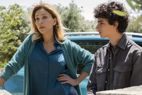 "La vida que querías" fue elogiada por su actuación impecable, su guion inteligente y su dirección sensible "La vida que querías" fue elogiada por su actuación impecable, su guion inteligente y su dirección sensible