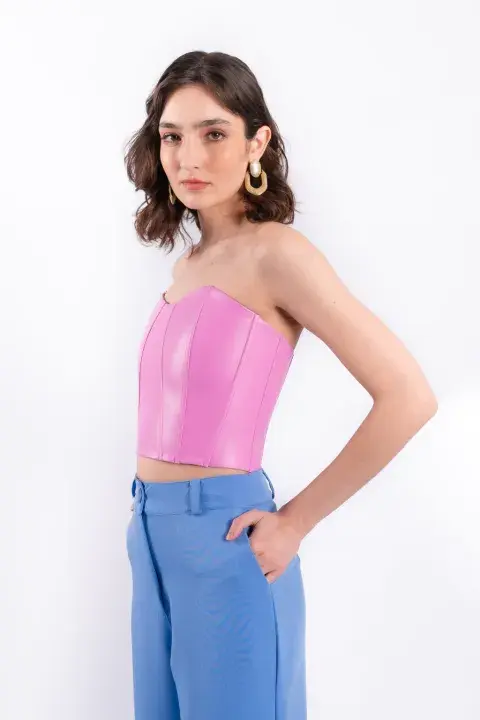 Engomado y en color fucsia, ¡un fuego! @agustina_dominguezmoda Engomado y en color fucsia, ¡un fuego! @agustina_dominguezmoda