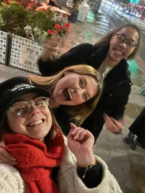 Timeleft te organiza una cena con un grupo de desconocidos. Timeleft te organiza una cena con un grupo de desconocidos.