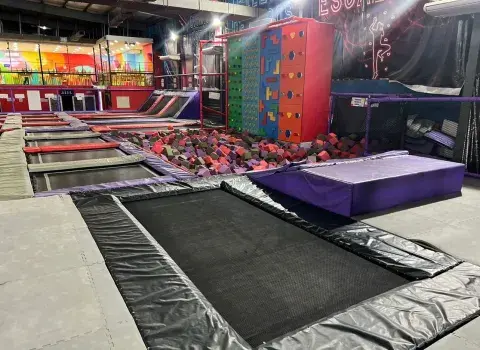 Jumping Park, uno de los lugares para saltar bajo techo con los chicos.