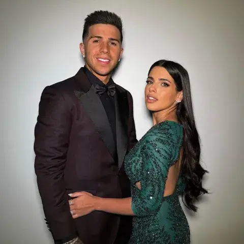 Foto de Enzo Fernández y su esposa Valentina en la boda de Oriana Sabatini y Paulo Dybala. Foto de Enzo Fernández y su esposa Valentina en la boda de Oriana Sabatini y Paulo Dybala.