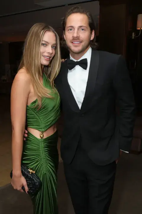 Margot Robbie y Tom Ackerley Margot Robbie y Tom Ackerley