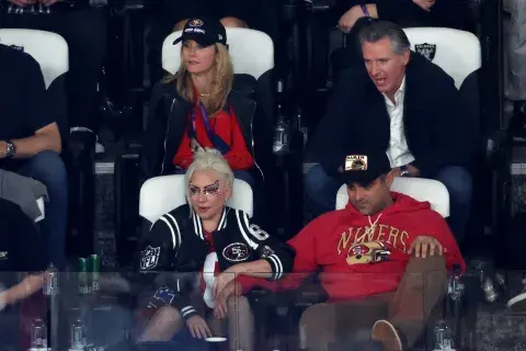 Lady Gaga y Michael Polansky en el Super Bowl 2024. Lady Gaga y Michael Polansky en el Super Bowl 2024.