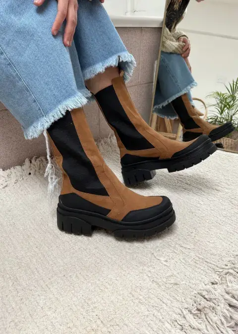 Un par de botas. Un par de botas.