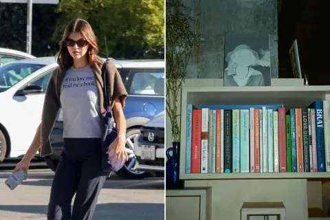 Kaia Gerber y un estante de su biblioteca. Kaia Gerber y un estante de su biblioteca.