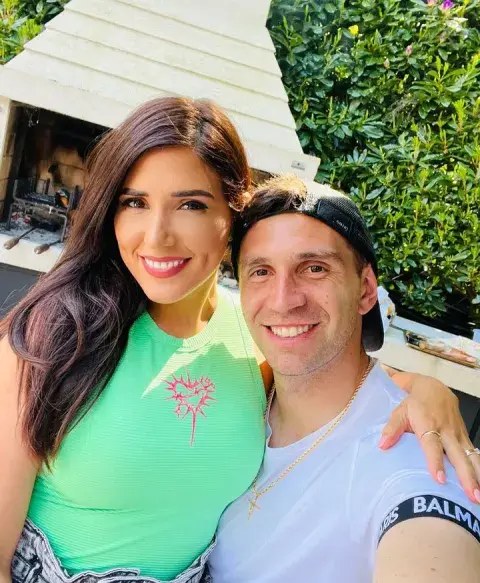 Mandinha Martínez es la mujer de Emiliano Martínez Mandinha Martínez es la mujer de Emiliano Martínez