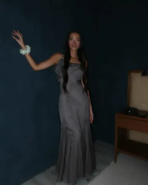 El look de Tiziana Sabatini para la boda de su hermana Oriana. El look de Tiziana Sabatini para la boda de su hermana Oriana.